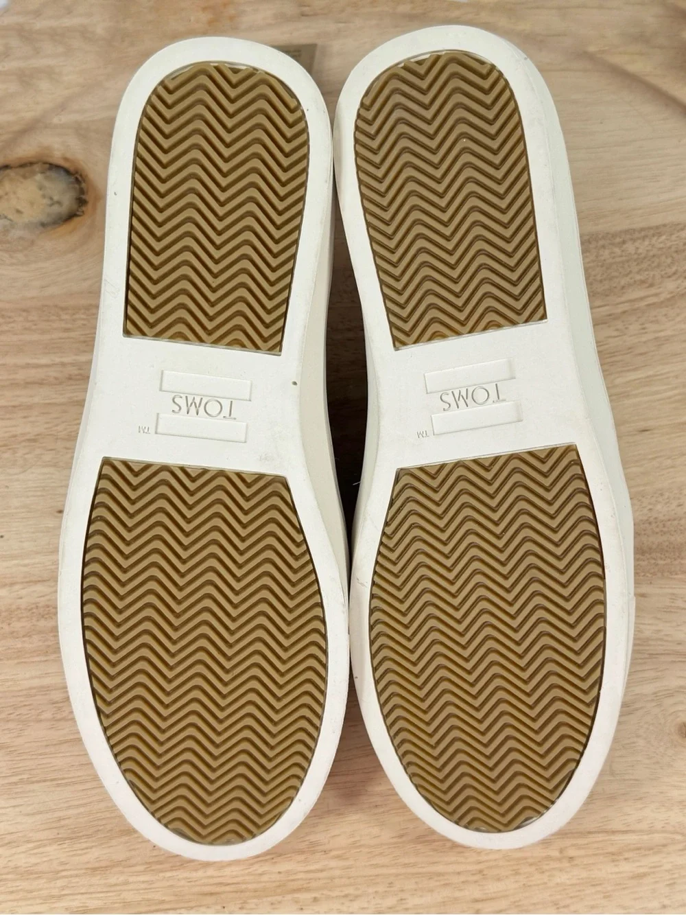 Toms Bryce Leopard Print Suede Slip On Mid Top Sneakers Tan‎ Black 7.5 Women’s